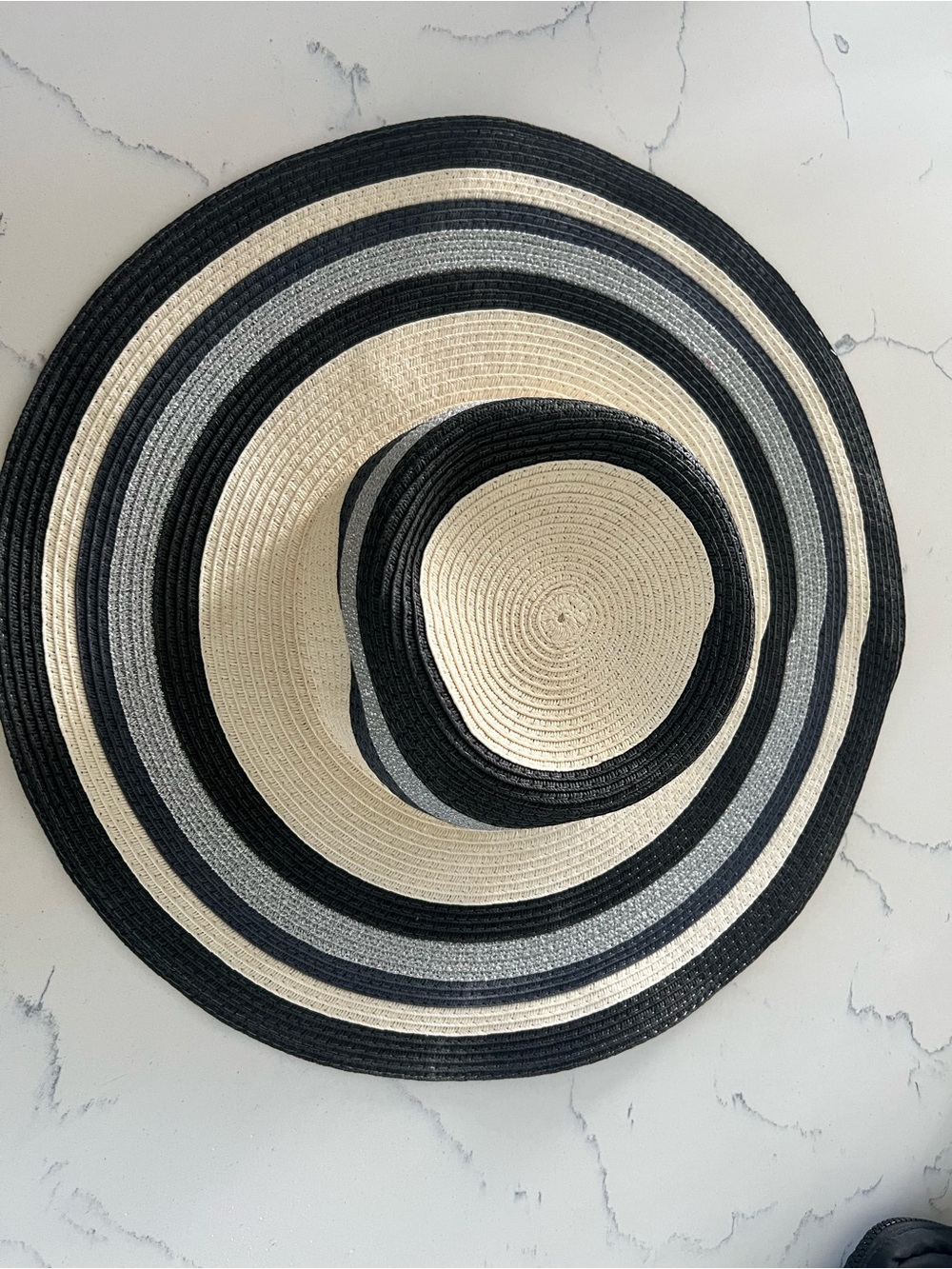 Freestyle US Wide Brim Straw Sun Hat in Black, Cream & Silver